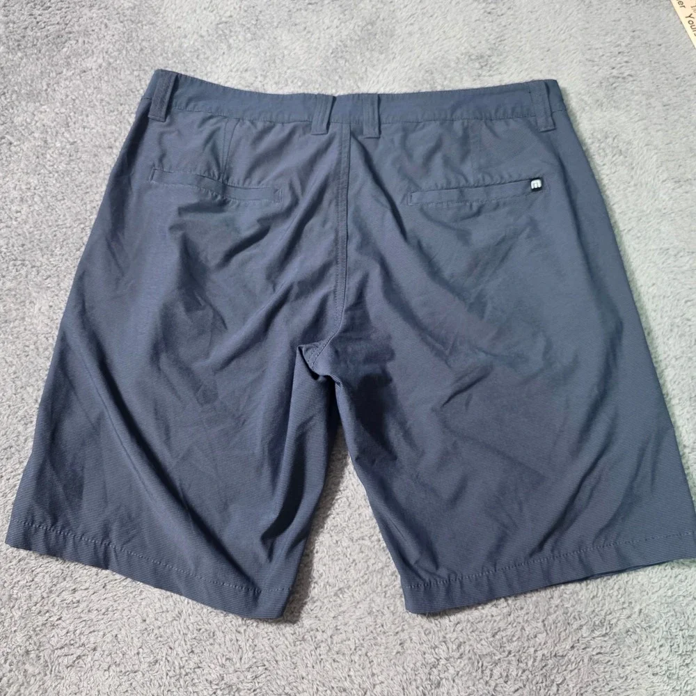 TravisMathew Mens 34 Performance Shorts Blue Micro Stripe Stretch Golf Casual